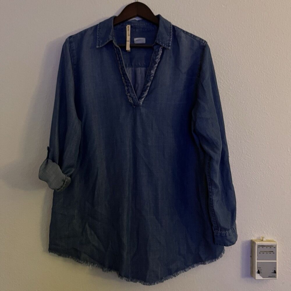 Chico's SZ 2 L Chambray Roll Tab Sleeve Raw Hem Collar Popover Blouse Tencel